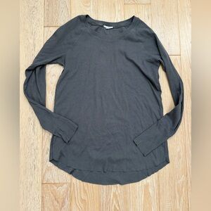Easel‎ women’s long sleeve ribbed shirt gray size M ribbed scoop neck thumb hole